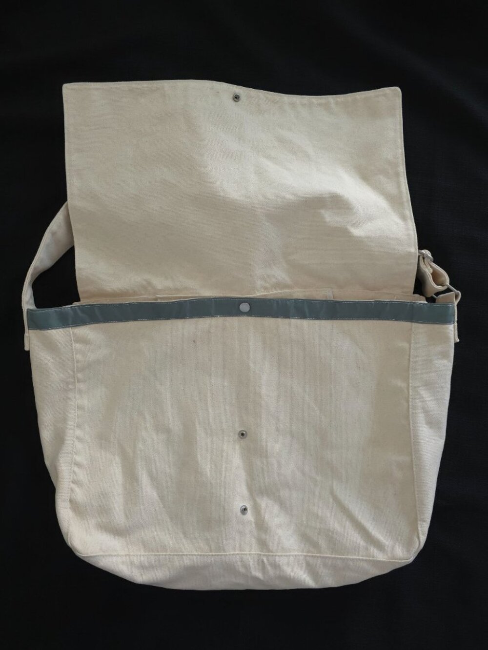 Covernat Authentic Logo Beige Canvas Messenger Bag Adjustable Strap - Picture 2 of 6